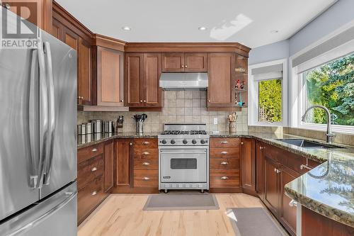 2390 Karli Court, West Kelowna, BC - Indoor Photo Showing Kitchen