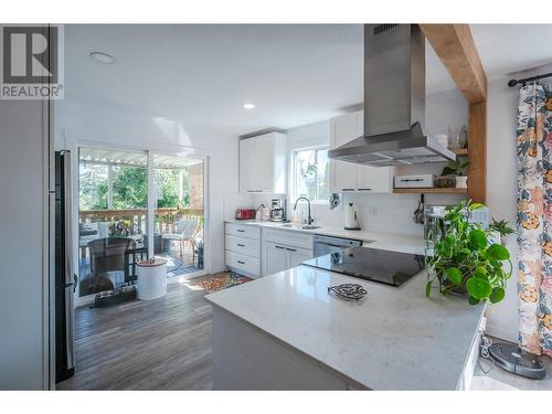 186 Baskin Court, Penticton, BC - Indoor Photo Showing Kitchen