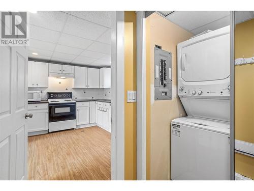 7005 Longacre Drive, Vernon, BC - Indoor Photo Showing Laundry Room