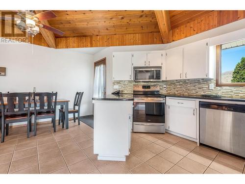 2100 40Th Street, Vernon, BC - Indoor Photo Showing Kitchen With Stainless Steel Kitchen