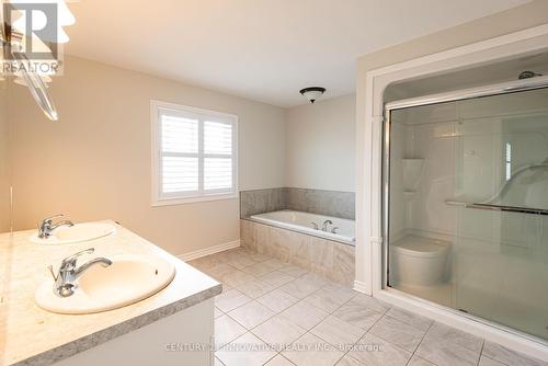 Upper - 14 Oxford Terrace, St. Thomas, ON - Indoor Photo Showing Bathroom