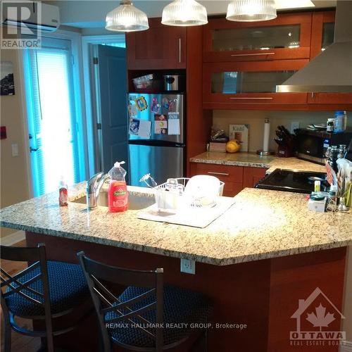 324 Currell Avenue, Ottawa, ON - Indoor Photo Showing Kitchen