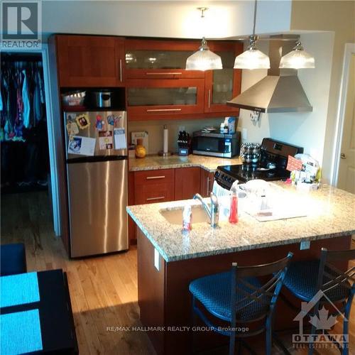 324 Currell Avenue, Ottawa, ON - Indoor Photo Showing Kitchen