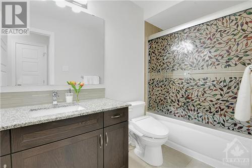 402 Cope Drive, Ottawa, ON - Indoor Photo Showing Bathroom