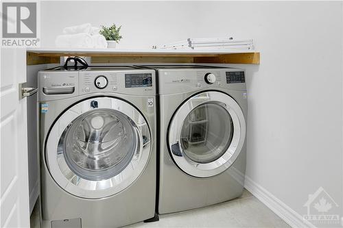 402 Cope Drive, Ottawa, ON - Indoor Photo Showing Laundry Room