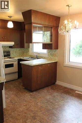 310 1St Avenue W, Canora, SK - Indoor Photo Showing Kitchen With Double Sink