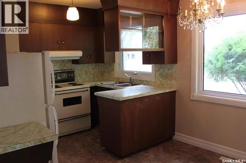 310 1St Avenue W, Canora, SK - Indoor Photo Showing Kitchen With Double Sink