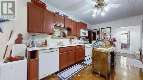 999 Lake Drive E, Georgina (Sutton & Jackson'S Point), ON - Indoor Photo Showing Kitchen