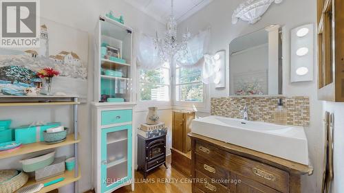 999 Lake Drive E, Georgina (Sutton & Jackson'S Point), ON - Indoor Photo Showing Bathroom