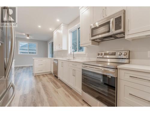 5830 Okanagan Street Unit# 103, Oliver, BC - Indoor Photo Showing Kitchen With Upgraded Kitchen