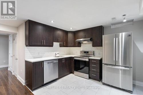 904 Oasis Drive, Mississauga (East Credit), ON - Indoor Photo Showing Kitchen With Upgraded Kitchen