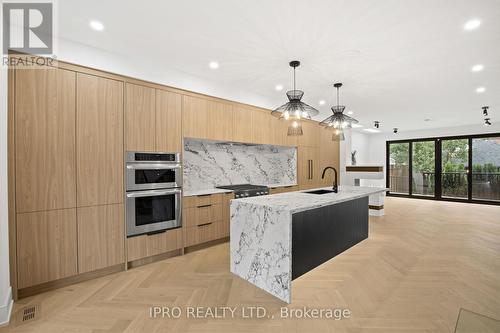 42 Warren Crescent E, Toronto (Lambton Baby Point), ON - Indoor Photo Showing Kitchen With Upgraded Kitchen