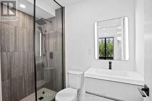 42 Warren Crescent E, Toronto (Lambton Baby Point), ON - Indoor Photo Showing Bathroom