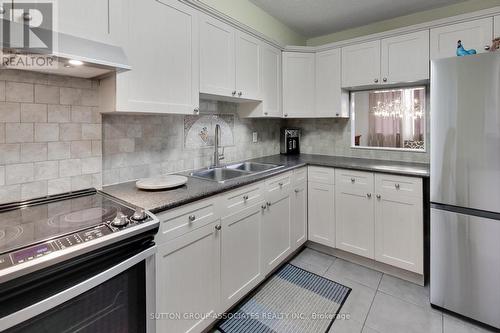 605 - 1881 Jane Street, Toronto (Maple Leaf), ON - Indoor Photo Showing Kitchen With Double Sink