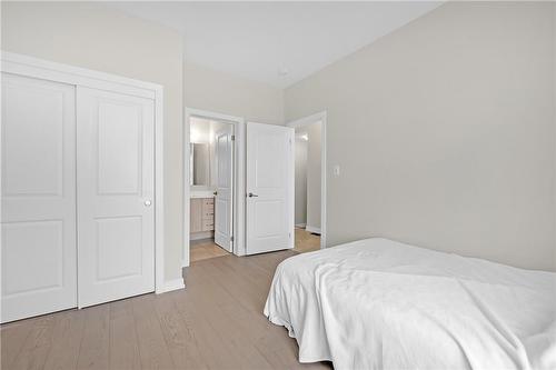 117 Hibiscus Lane, Hamilton, ON - Indoor Photo Showing Bedroom