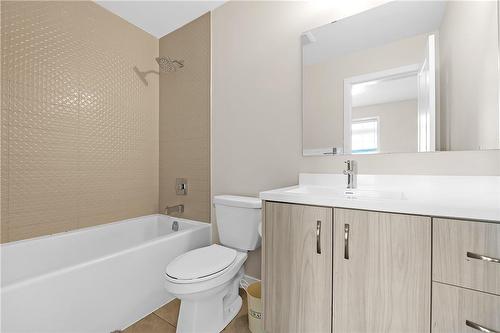 117 Hibiscus Lane, Hamilton, ON - Indoor Photo Showing Bathroom