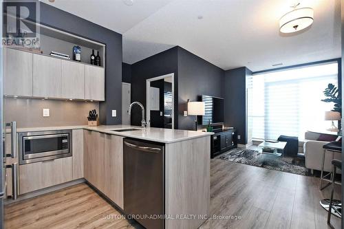 713 - 200 Sackville Street, Toronto (Regent Park), ON - Indoor Photo Showing Kitchen