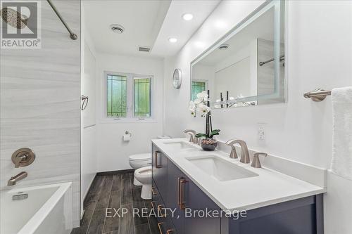 3505 Cochrane Street, Whitby (Williamsburg), ON - Indoor Photo Showing Bathroom