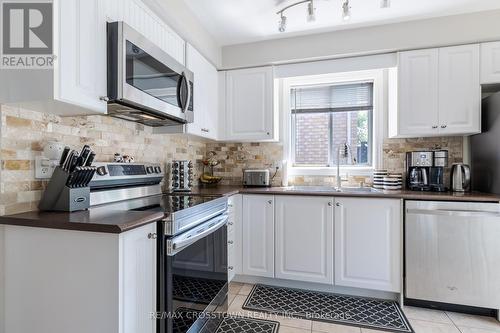 32 Brown Wood Drive, Barrie (Little Lake), ON - Indoor Photo Showing Kitchen With Double Sink