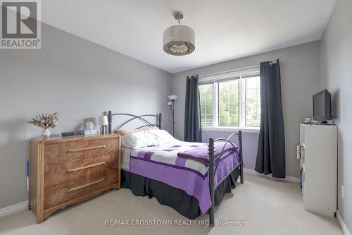 32 Brown Wood Drive, Barrie (Little Lake), ON - Indoor Photo Showing Bedroom