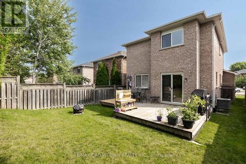 32 Brown Wood Drive, Barrie (Little Lake), ON - Outdoor With Exterior