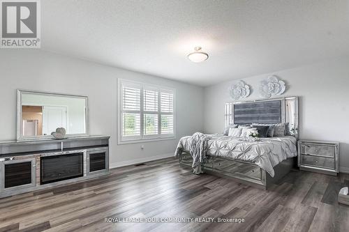 259 Chelsea Crescent, Bradford West Gwillimbury (Bradford), ON - Indoor Photo Showing Bedroom