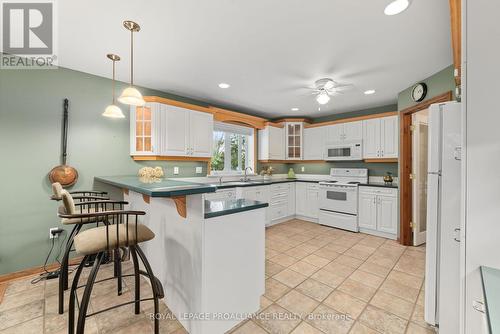 32 Pierce Road, Prince Edward County (Bloomfield), ON - Indoor Photo Showing Kitchen