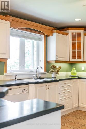 32 Pierce Road, Prince Edward County (Bloomfield), ON - Indoor Photo Showing Kitchen