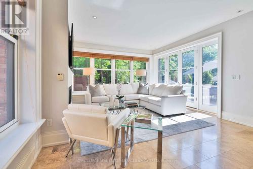 21 Elm Avenue, Toronto (Rosedale-Moore Park), ON - Indoor Photo Showing Living Room