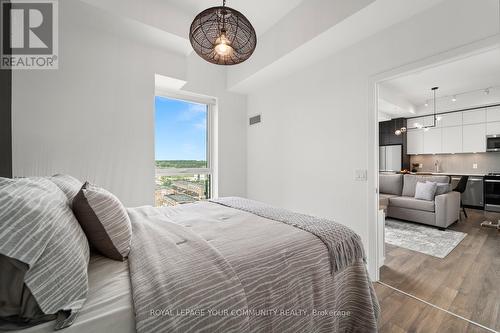 1029 - 100 Eagle Rock Way, Vaughan, ON - Indoor Photo Showing Bedroom