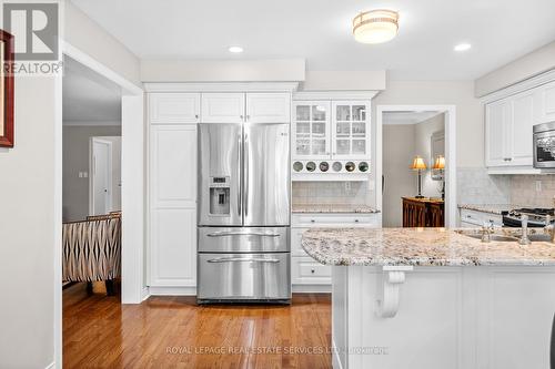 1134 Westhaven Drive, Burlington, ON - Indoor Photo Showing Kitchen With Upgraded Kitchen