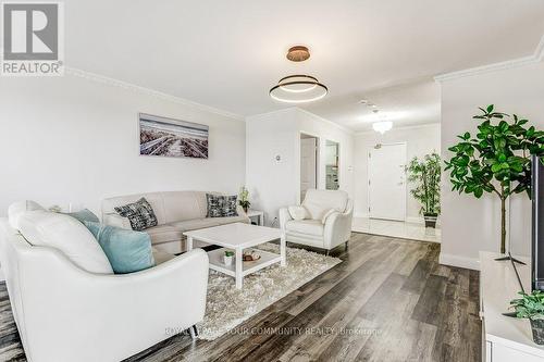 2502 - 195 Wynford Drive, Toronto (Flemingdon Park), ON - Indoor Photo Showing Living Room