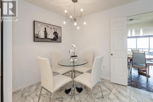 1905 - 2170 Marine Drive, Oakville (Bronte West), ON - Indoor Photo Showing Dining Room