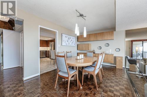 1905 - 2170 Marine Drive, Oakville (Bronte West), ON - Indoor Photo Showing Dining Room