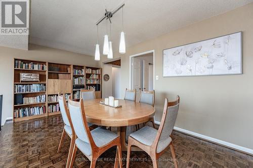 1905 - 2170 Marine Drive, Oakville (Bronte West), ON - Indoor Photo Showing Dining Room