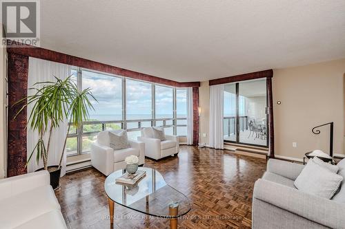 1905 - 2170 Marine Drive, Oakville (Bronte West), ON - Indoor Photo Showing Living Room