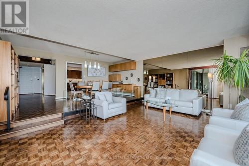 1905 - 2170 Marine Drive, Oakville (Bronte West), ON - Indoor Photo Showing Living Room