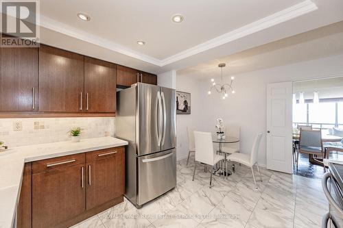 1905 - 2170 Marine Drive, Oakville (Bronte West), ON - Indoor Photo Showing Kitchen