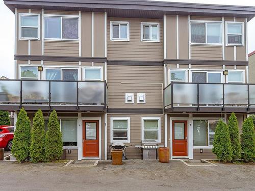 1044 Hillside Ave, Victoria, BC - Outdoor With Facade