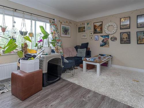 1044 Hillside Ave, Victoria, BC - Indoor