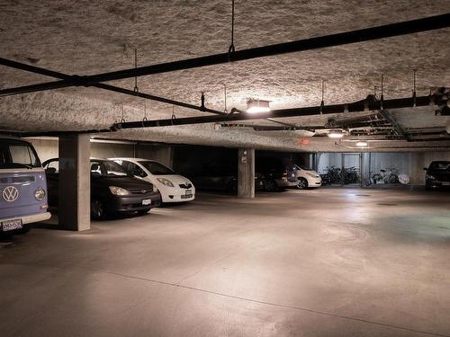 409-1155 Yates St, Victoria, BC - Indoor Photo Showing Garage