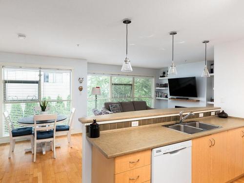 409-1155 Yates St, Victoria, BC - Indoor Photo Showing Kitchen With Double Sink