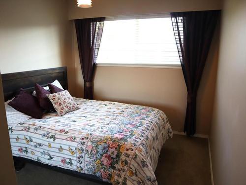 898 Lethbridge Ave, Kamloops, BC - Indoor Photo Showing Bedroom