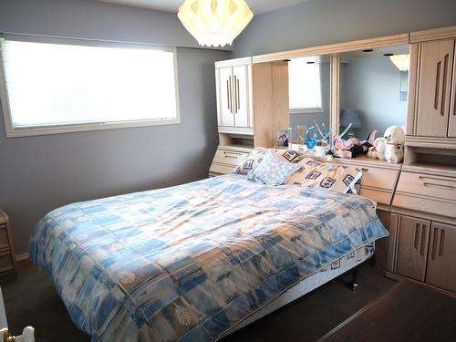 898 Lethbridge Ave, Kamloops, BC - Indoor Photo Showing Bedroom