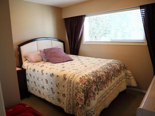 898 Lethbridge Ave, Kamloops, BC - Indoor Photo Showing Bedroom