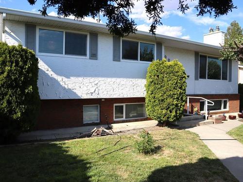 898 Lethbridge Ave, Kamloops, BC - Outdoor With Facade