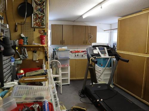 898 Lethbridge Ave, Kamloops, BC - Indoor Photo Showing Gym Room