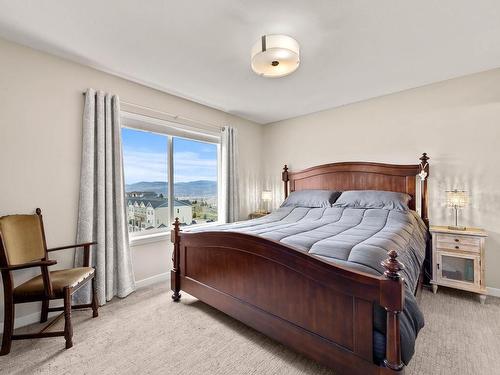 119-1993 Qu'Appelle Blvd, Kamloops, BC - Indoor Photo Showing Bedroom