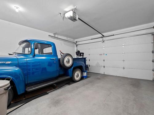 119-1993 Qu'Appelle Blvd, Kamloops, BC - Indoor Photo Showing Garage