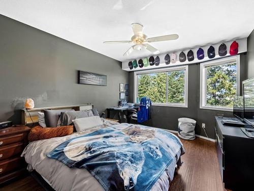 13-481 Monarch Crt, Kamloops, BC - Indoor Photo Showing Bedroom